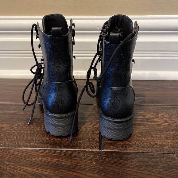 Mia Lug Sole Combat Boots - Picture 4 of 8